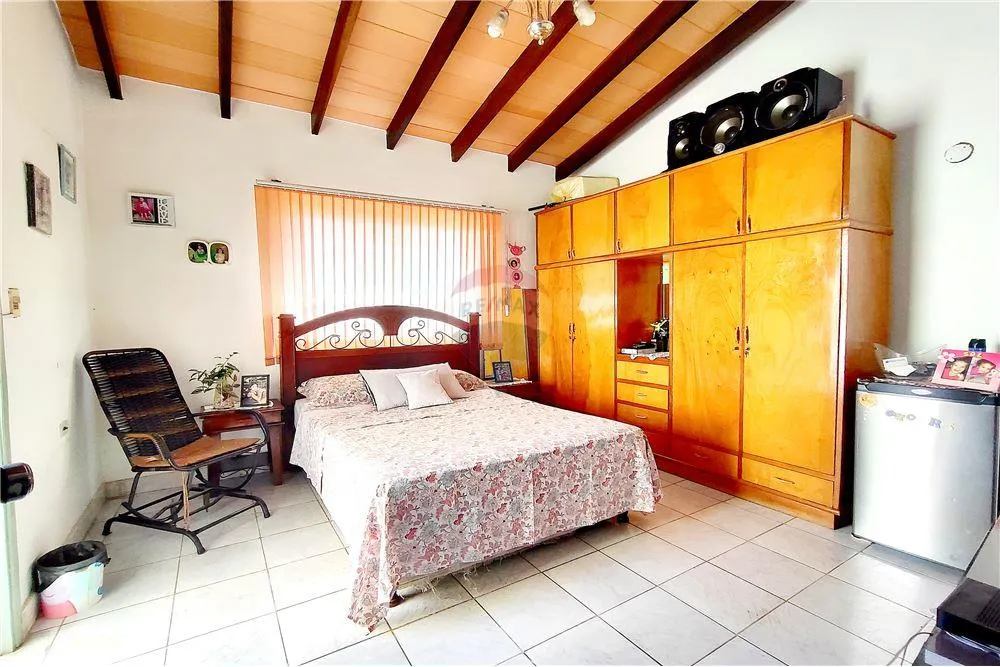 VENDO DUPLEX EN LAMBARE A PASOS DE CACIQUE — foto 3