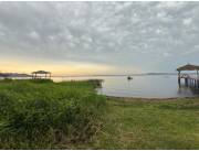 VENDO TERRENO SOBRE EL LAGO