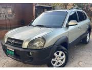 HYUNDAI TUCSON 2006/5 CAJA AUTOMATICA LLANTAS DEPORTIVAS MOTOR 2.0 DIESEL, RADIO PIONNE