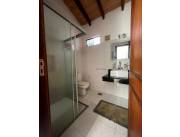 *Se alquila amplia casa en asuncion cod 6094