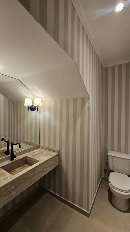 IMPONENTE CASA A CUADRAS DEL SHOPPING MCAL LOPEZ — foto 3