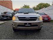 TOYOTA FORTUNER SRV 4x4