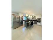 VENDO HERMOSA CASA EN EL BARRIO SAN MIGUEL - SAN LORENZO. COD 6103