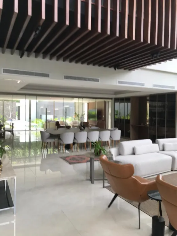 TRINIDAD, MBURUCUYÁ: ELEGANTE RESIDENCIA, 4 SUITES, 3 NIVELES, JARDÍN, PISCINA. — foto 2