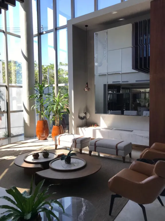TRINIDAD, MBURUCUYÁ: ELEGANTE RESIDENCIA, 4 SUITES, 3 NIVELES, JARDÍN, PISCINA. — foto 3