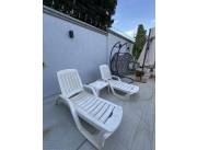 Reposeras reclinables con mesita