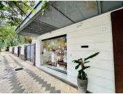 LOCAL COMERCIAL EN BO. MBURICAO