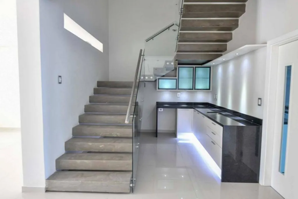 ¡EN ALQUILER! Casa de 4 dormitorios - Zona CITColegio Trinity — foto 3