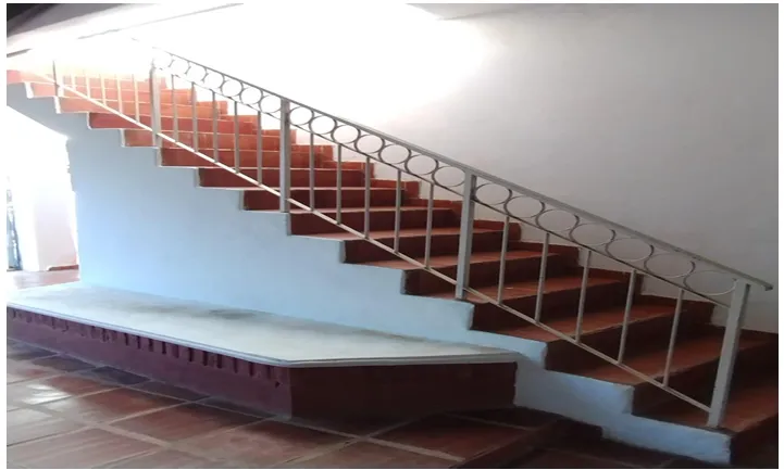 Esquina Remato Super Oferta Hermosa Casa Barrio Mburicao. Cerca Del Seminario — foto 3