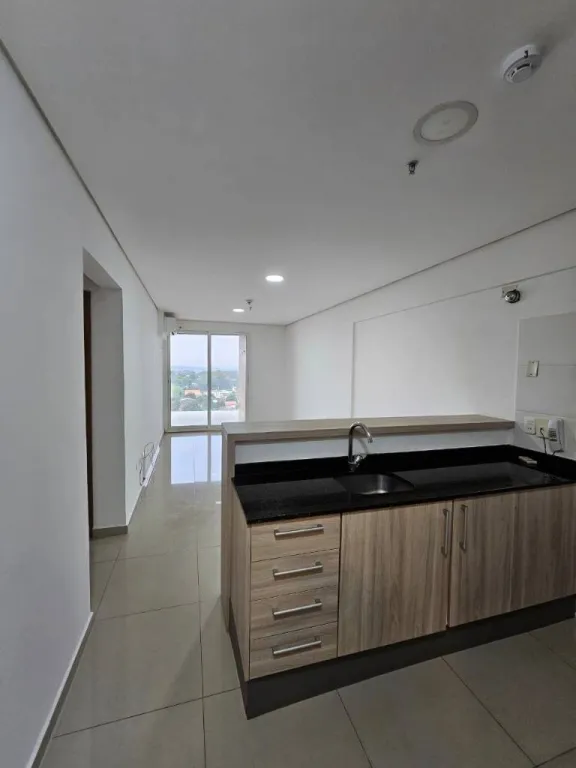 ALQUILO MODERNO DEPARTAMENTO 1 DORMITORIO EN EDIFICIO CENTRAL PARK ASUNCION — foto 3