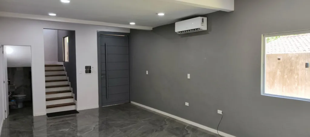 Vendo HERMOSA casa domitizada en Ñemby barrio Salinas — foto 3