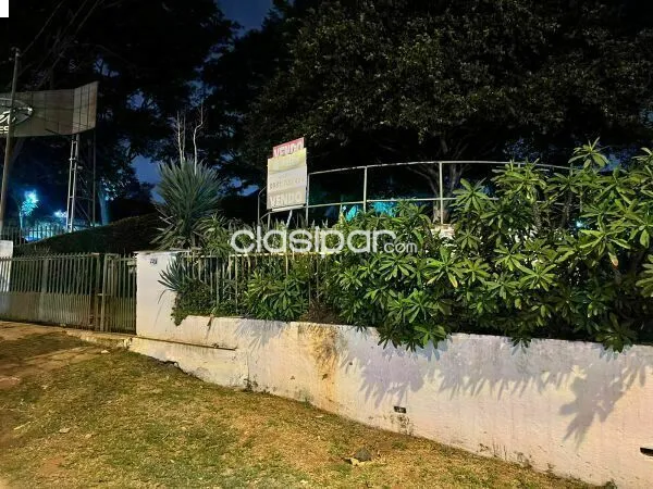 VENDO TERRENO CON CASA A DEMOLER SOBRE FELIX BOGADO — foto 2