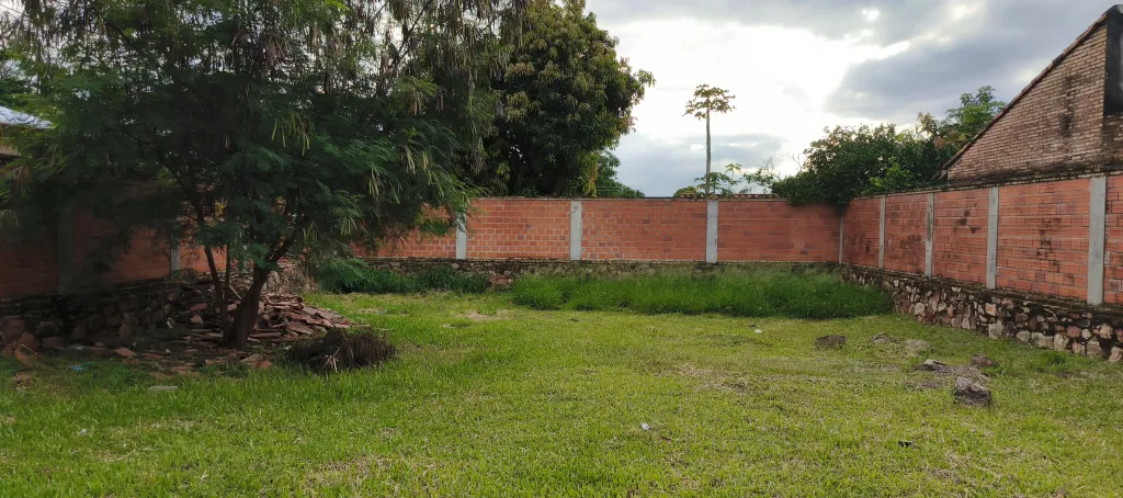 Vendo terreno amurallado en Luque Ykaa — foto 3