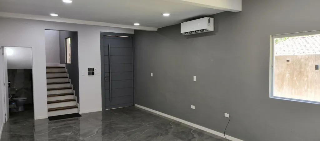 Vendo casa domotizada a ESTRENAR en Ñemby barrio Salinas — foto 3