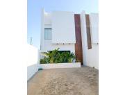 ALQUILO MODERNO DUPLEX AMOBLADO EN LOMA MERLO LUQUE