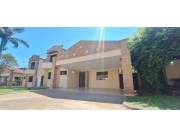 VENDO RESIDENCIA 3 DORMITORIOS EN BARRIO CERRADO LUQUE