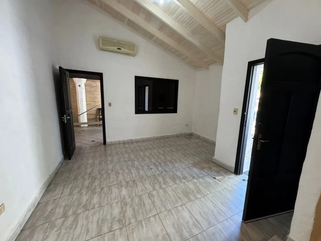 VENDO CASA EN SAN BERNARDINO SOBRE LA AV. SCHERER COD 5810 — foto 3