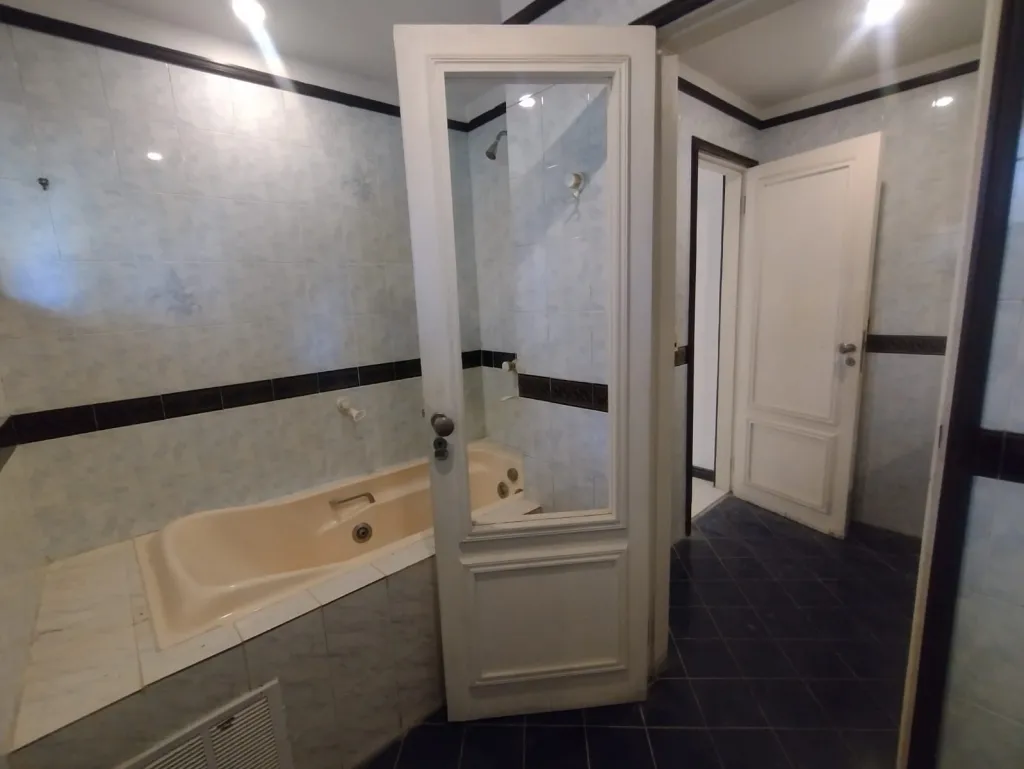 ALQUILO TRIPLEX EN COLINAS DEL GOLF, LAMBARE COD 6108 — фото 2