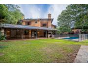 VENDO RESIDENCIA EN FERNANDO DE LA MORA, ZONA NORTE COD 5886