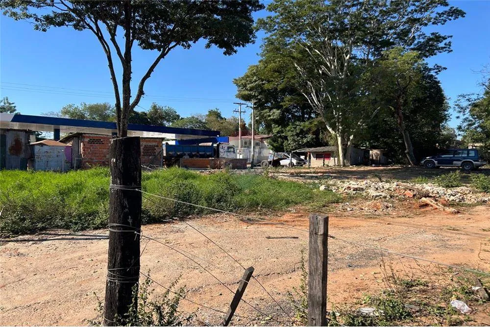 VENDO TERRENO CON AMPLIO FRENTE SOBRE PERON — foto 2