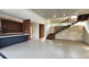 ALQUILO DUPLEX EN EL BARRIO AMERICA-LUQUE COD 6100