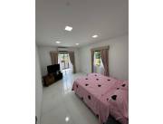 ¡Vendo lujosa residencia en esquina en Lambaré, Barrio San Isidro! COD 6035