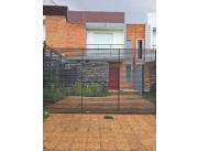 Vendo Dúplex Con Piscina en Zona Plaza Madero - Luque