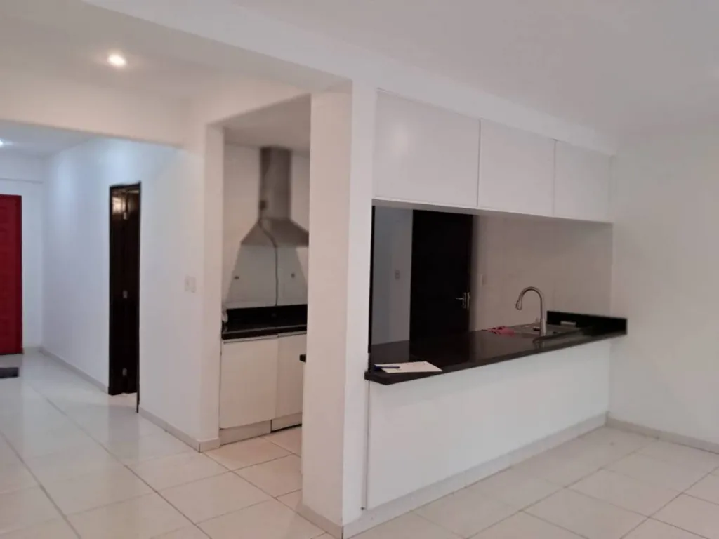 Vendo Dúplex Con Piscina en Zona Plaza Madero - Luque — foto 3