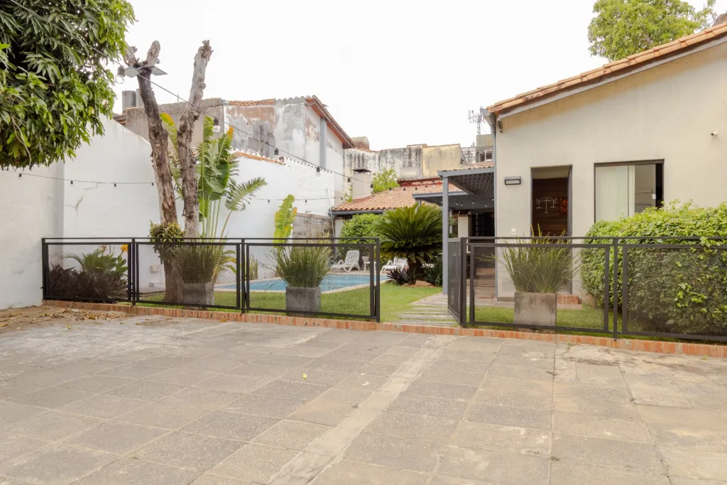 Vendo Casa en Asunción - Barrio Pettirossi Asunción — foto 3