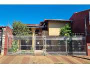 EN ALQUILER AMPLIA CASA EN SAJONIA