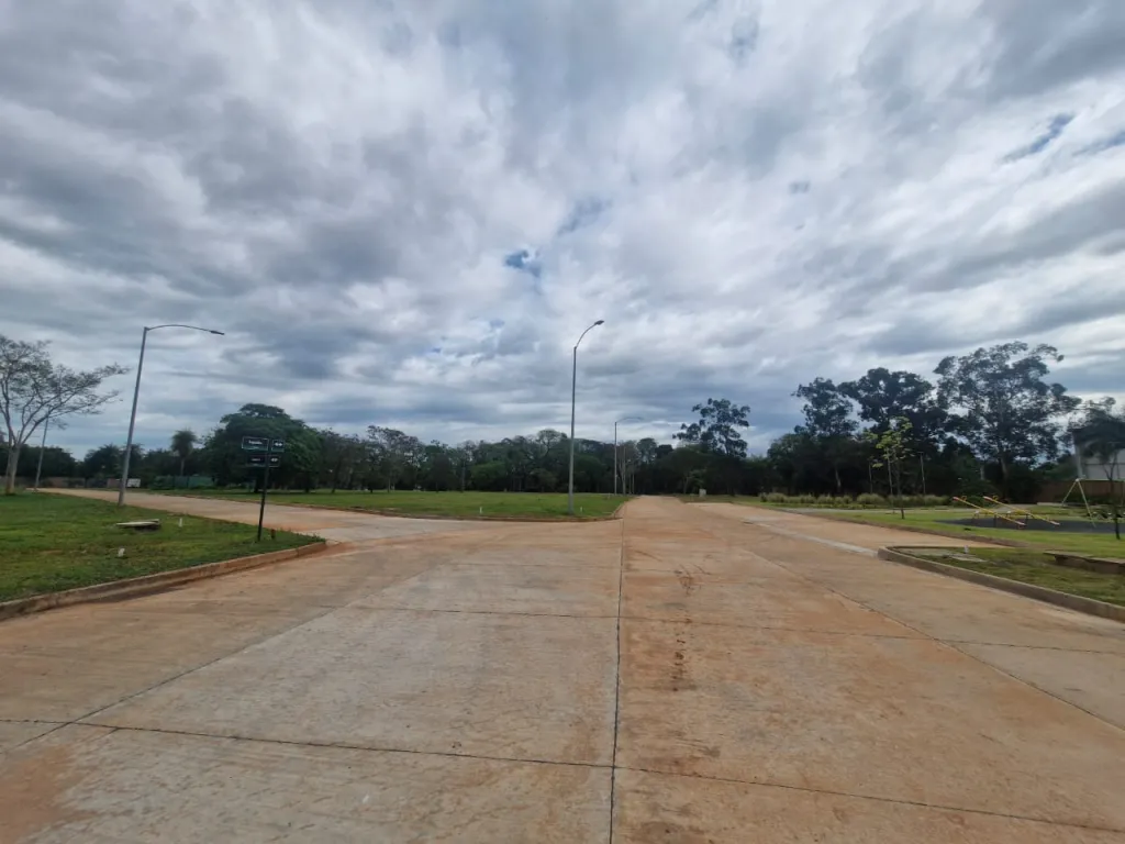 VENDO TERRENOS EN LUQUE, ZONA AEROPUERTO COD 6027 — foto 2