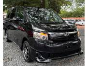 Toyota New Voxy Año 2008 Color Negro