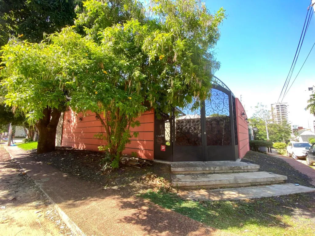 Alquiler de residencia en esquina – Barrio Carmelitas 🏡 — foto 3