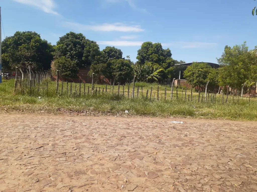 VENDO TERRENO EN LUQUE, BARRIO LA AMISTAD COD 5876 — foto 2