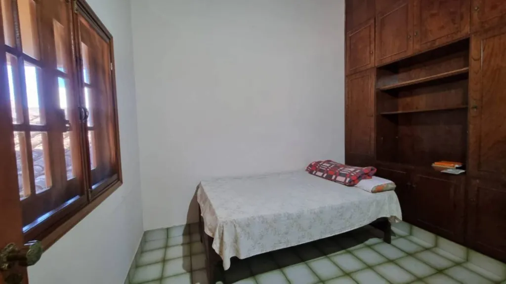 ALQUILO AMPLIA CASA EN SAJONIA — photo 2