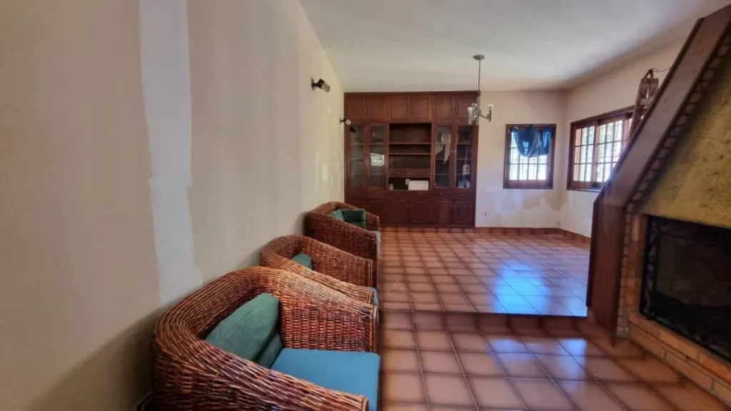 ALQUILO AMPLIA CASA EN SAJONIA — photo 3
