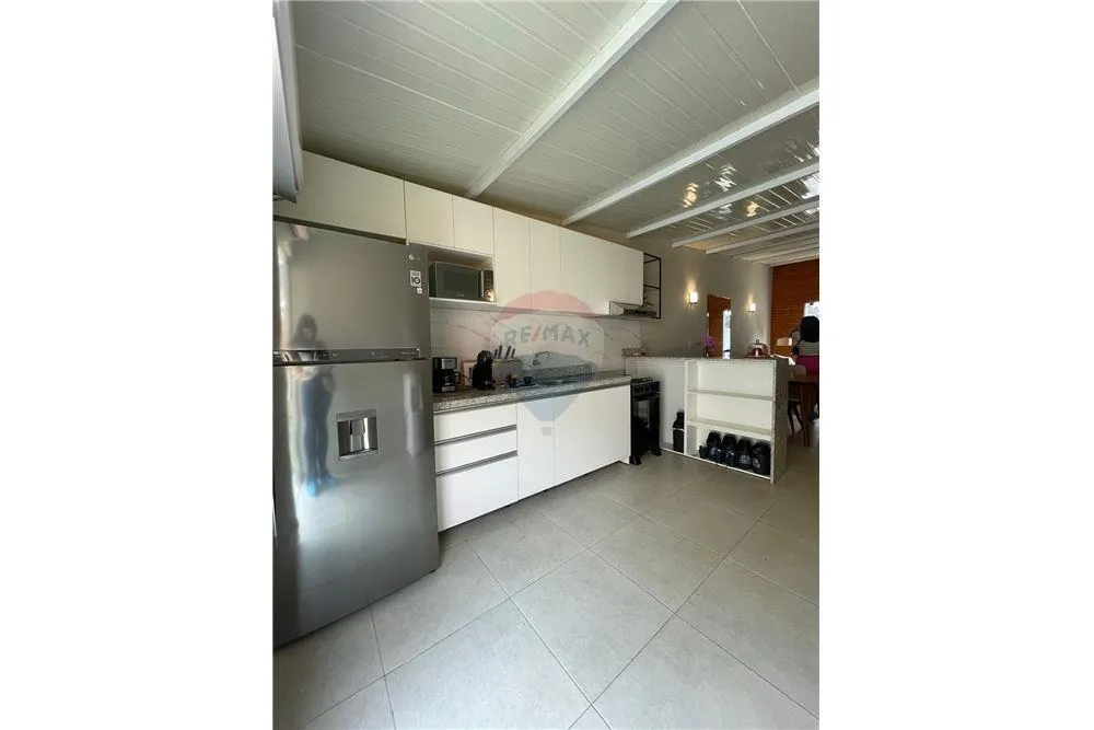 VENDO CHALET DE 3 HABITACIONES EN BARRIO CERRADO VILLA ELISA — foto 3