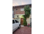 ALQUILO DUPLEX EN LAMBARE CON PISCONA COD 5138