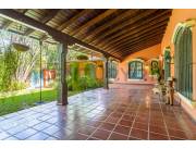 Residencia Amplia de estilo colonial en zona de del Colegio Goethe