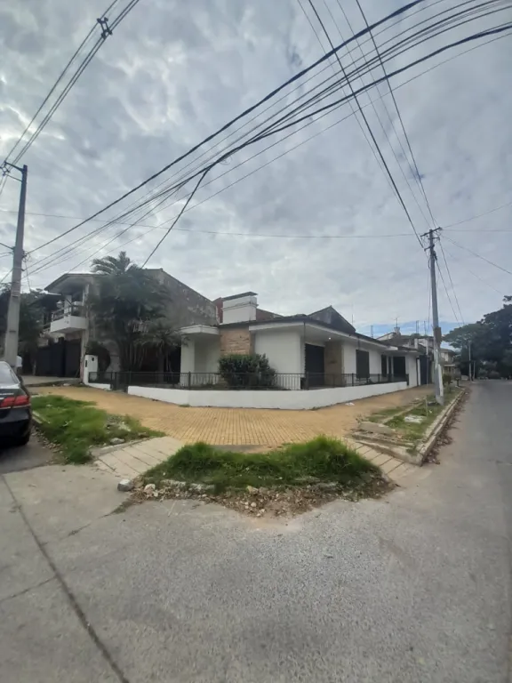 ALQUILO CASA PARA OFICINA EN ASUNCION BARRIO SAJONIA COD 5615 — photo 3