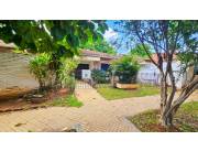 Casa Amplia en Lambaré