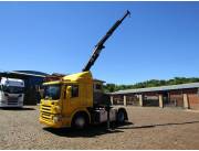 Scania P320 4x2 con Grua HMF