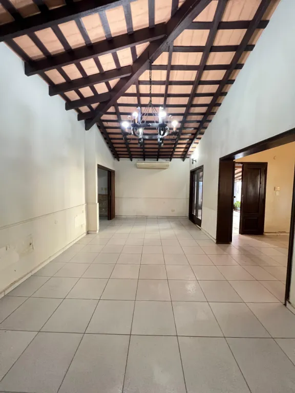 VENDO CASONA EN ITÁ ENRAMADA - LAMBARÉ — foto 3