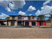 casa isla bogado Luque con departamentos