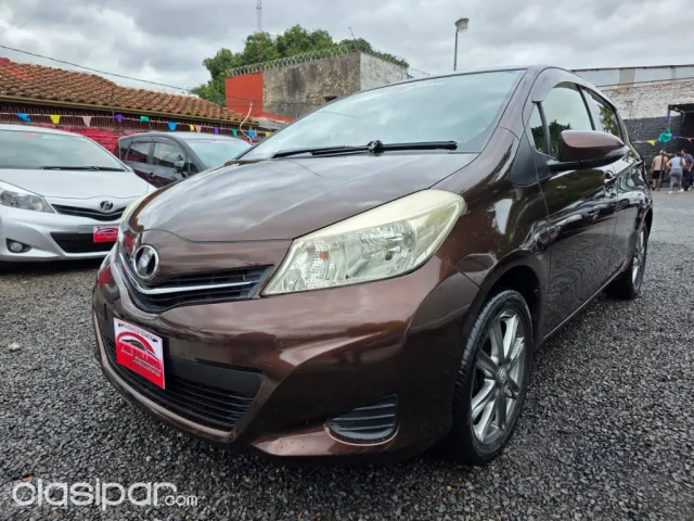 Toyota Vitz 2012 - foto 2