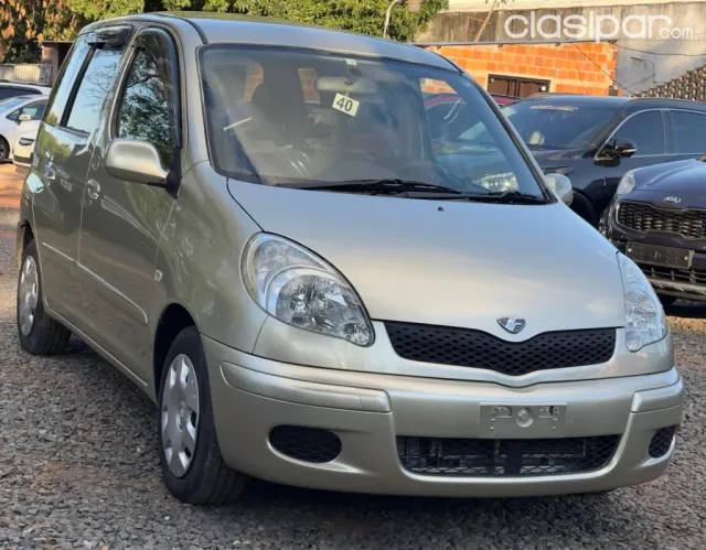 Toyota Funcargo 2004 — foto 2