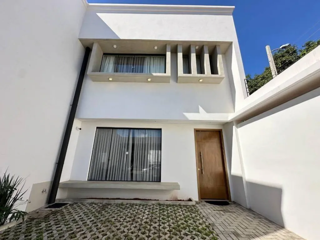 EN VENTA DUPLEX AMOBLADO EN LOMA PYTA ID 43386 — photo 2