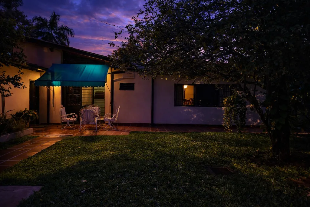 CASA EN VENTA SOBRE AV. FÉLIX BOGADO — foto 3