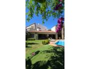 Propiedad en Venta: Residencia de Alta Calidad con Amplios Ambientes COD 6173