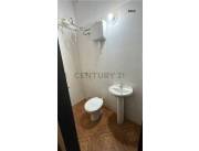 ALQUILO CASA CON GRANDIOSO PATIO EN LUQUE MARAMBURE